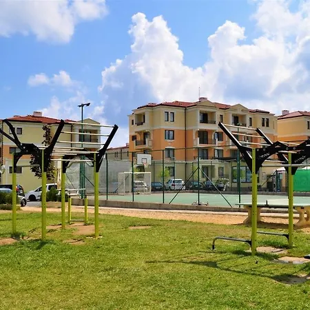 Hotel студио в Green Life Sosopol