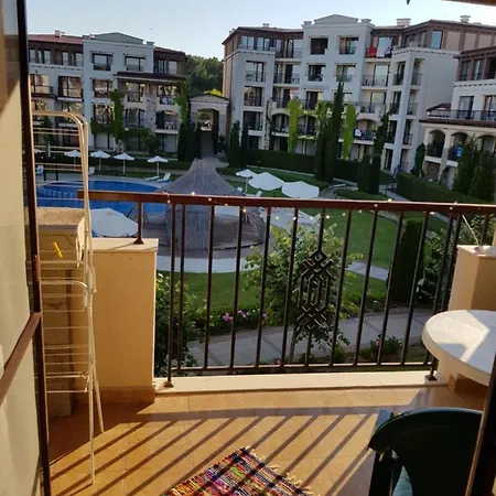 студио в Life 3*